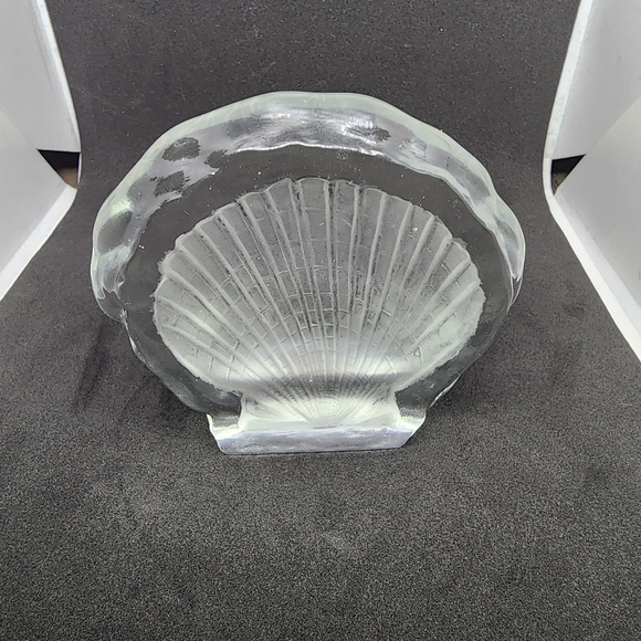 Seashell Paperweight - Picture 2 of 8